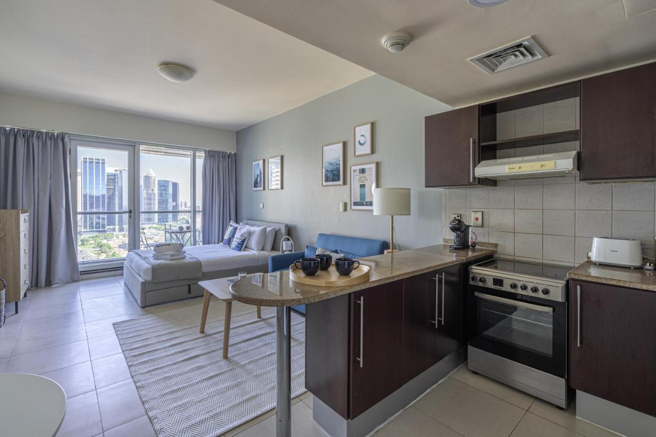 Higuests - Modern Studio With Incredible City Skyline View Дубай Екстериор снимка