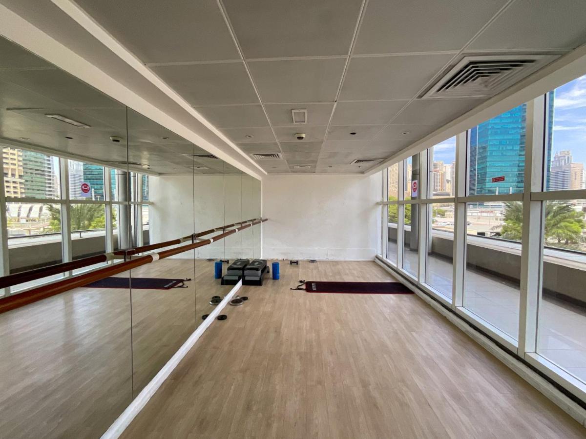 Higuests - Modern Studio With Incredible City Skyline View Дубай Екстериор снимка
